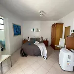 - Sleeps 4 - Jacuzzi - Terrace - Pool *