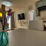 Lägenhet - Sleeps 4 - Jacuzzi - Terrace - Pool