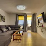 - Sleeps 4 - Jacuzzi - Terrace - Pool *