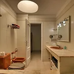 Апартаменти - Sleeps 4 - Jacuzzi - Terrace - Pool *