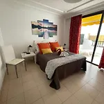Апартаменти - Sleeps 4 - Jacuzzi - Terrace - Pool *