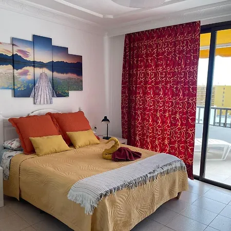 - Sleeps 4 - Jacuzzi - Terrace - Pool Appartement Costa Adeje (Tenerife)