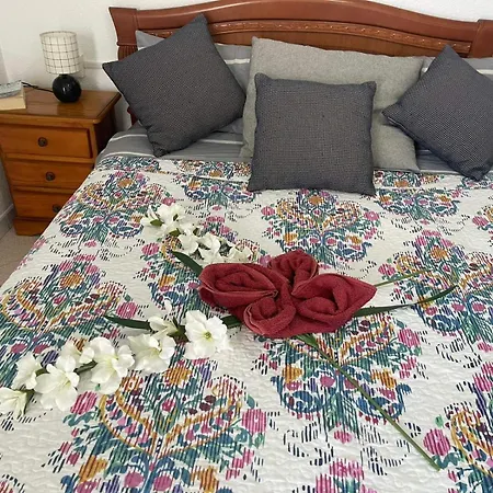 Penthous 2 Bed Room - Jacuzzi - Terrace - Pool