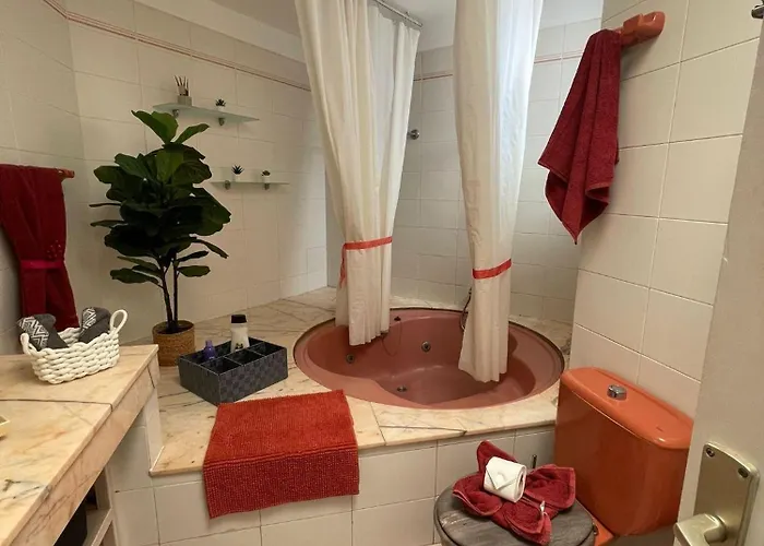 - Sleeps 4 - Jacuzzi - Terrace - Pool * Costa Adeje (Tenerife)