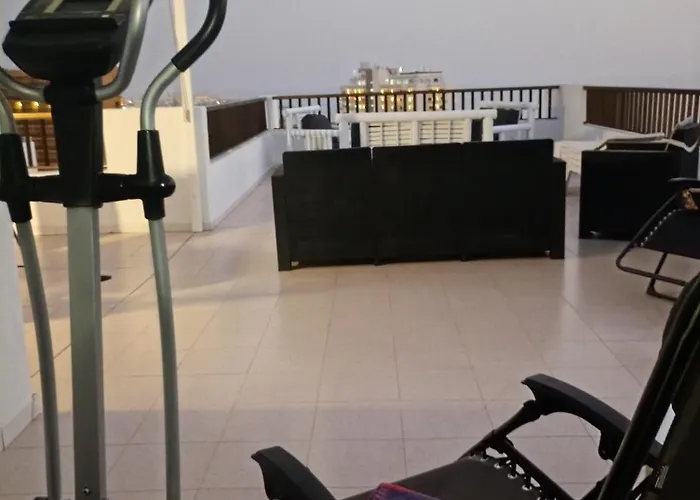 - Sleeps 4 - Jacuzzi - Terrace - Pool Appartement Costa Adeje (Tenerife)