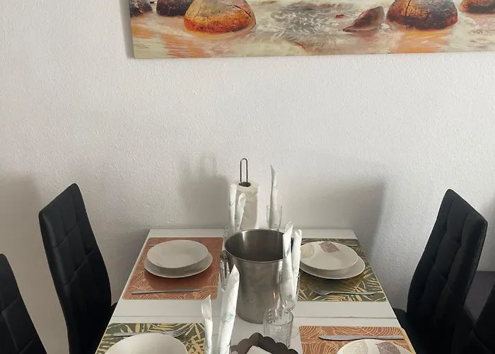 - Sleeps 4 - Jacuzzi - Terrace - Pool