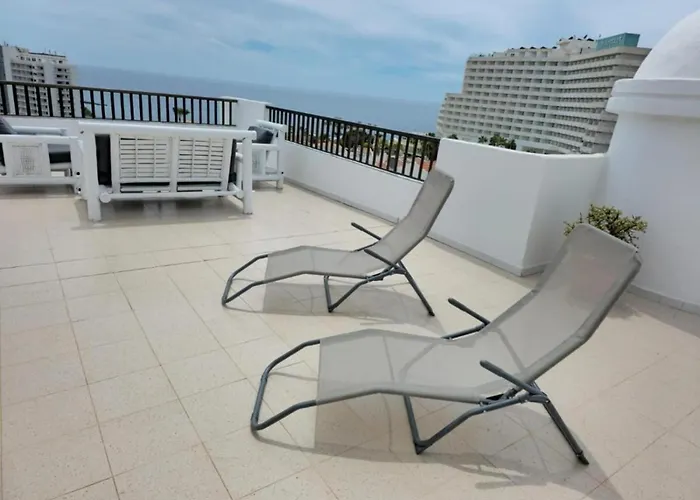 Appartement - Sleeps 4 - Jacuzzi - Terrace - Pool