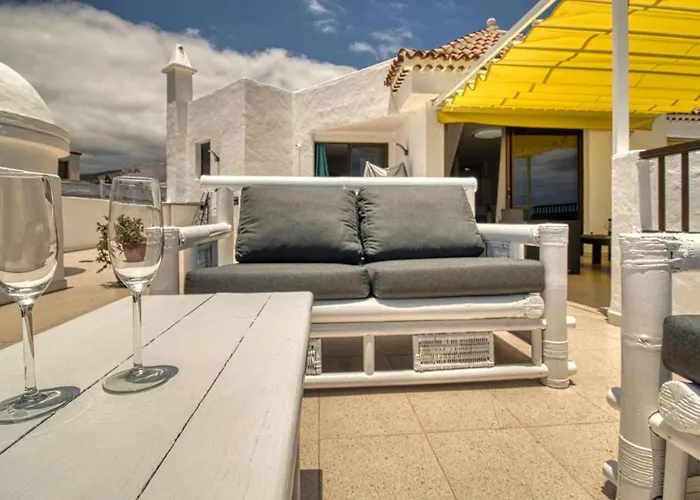 - Sleeps 4 - Jacuzzi - Terrace - Pool * Costa Adeje (Tenerife)