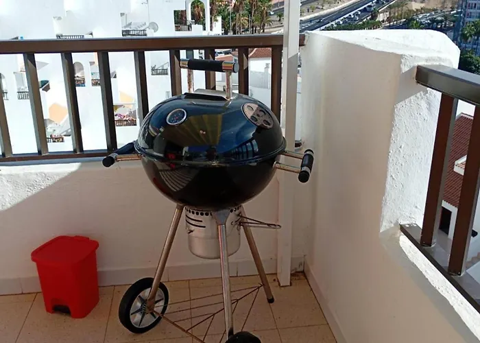 - Sleeps 4 - Jacuzzi - Terrace - Pool Appartement *